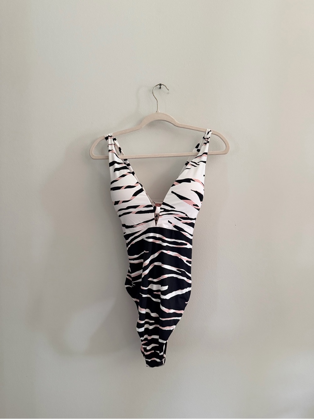Bar III Black White Tummy Control Swimsuit - Picture 3 of 5